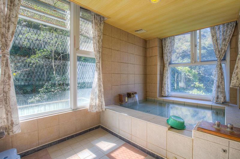 Crystal Hotel 仁愛郷 エクステリア 写真