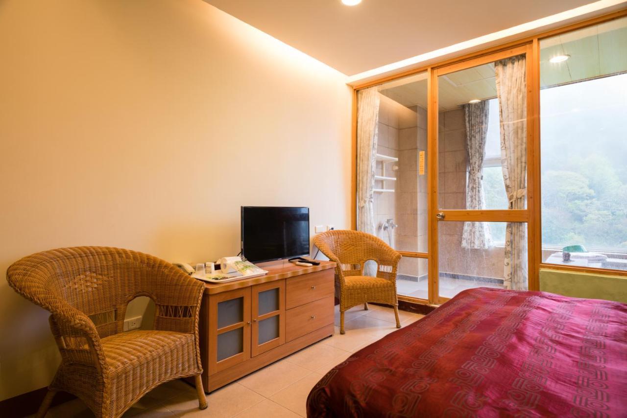 Crystal Hotel 仁愛郷 エクステリア 写真