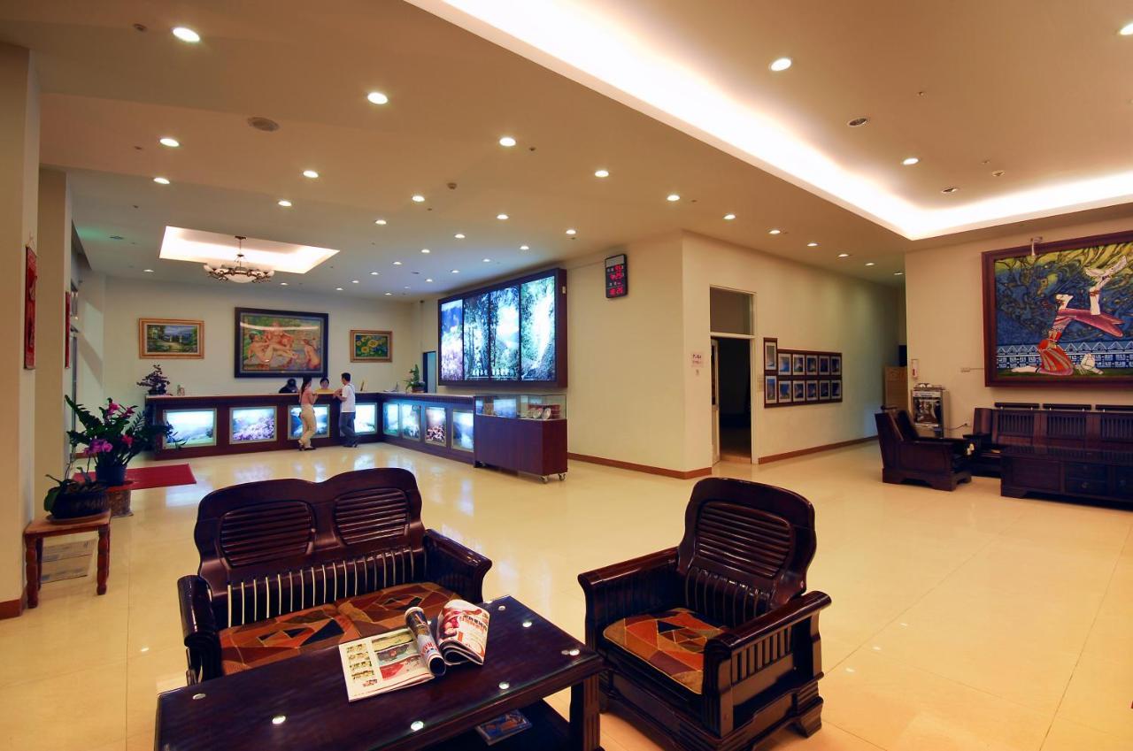 Crystal Hotel 仁愛郷 エクステリア 写真