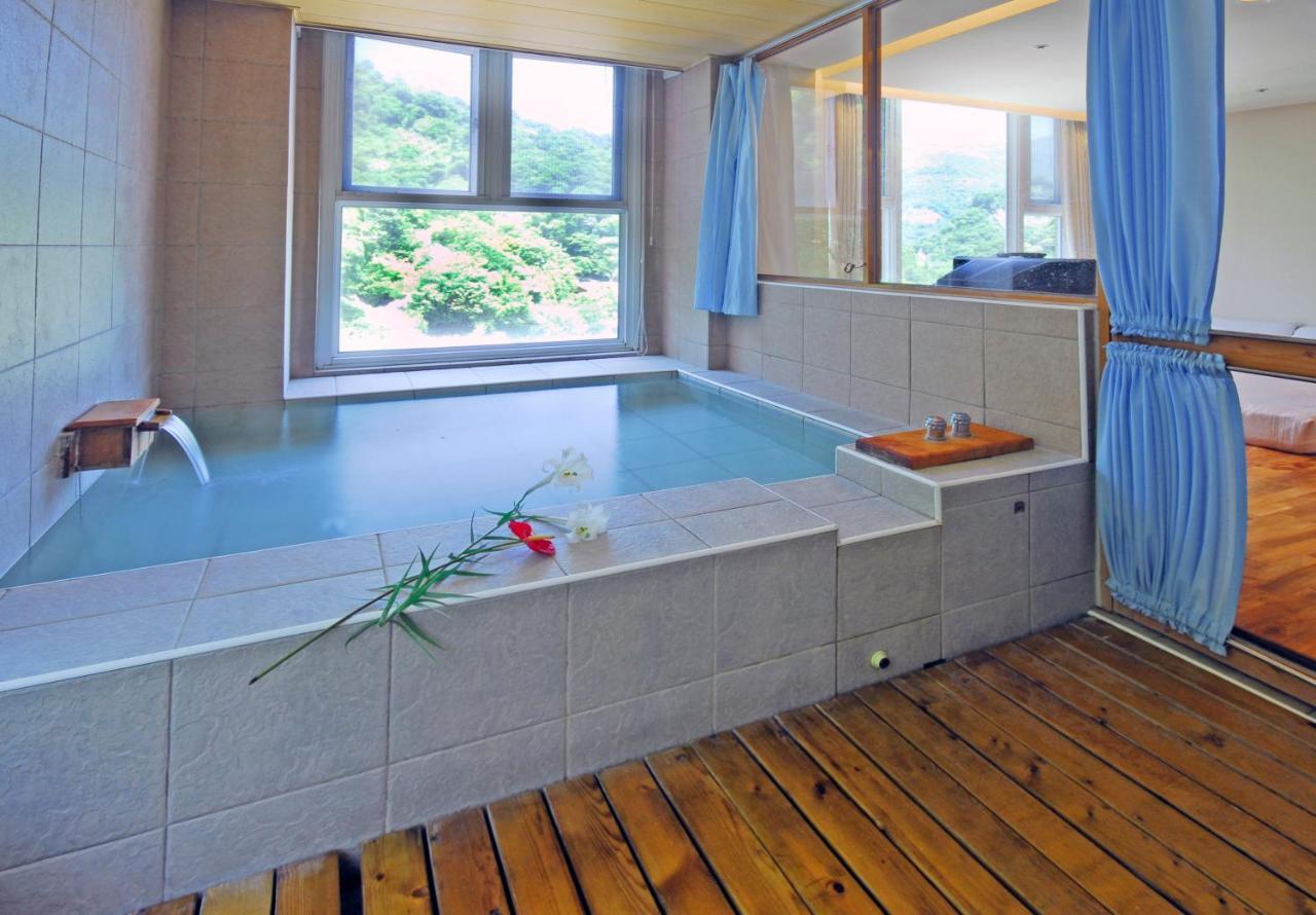 Crystal Hotel 仁愛郷 エクステリア 写真